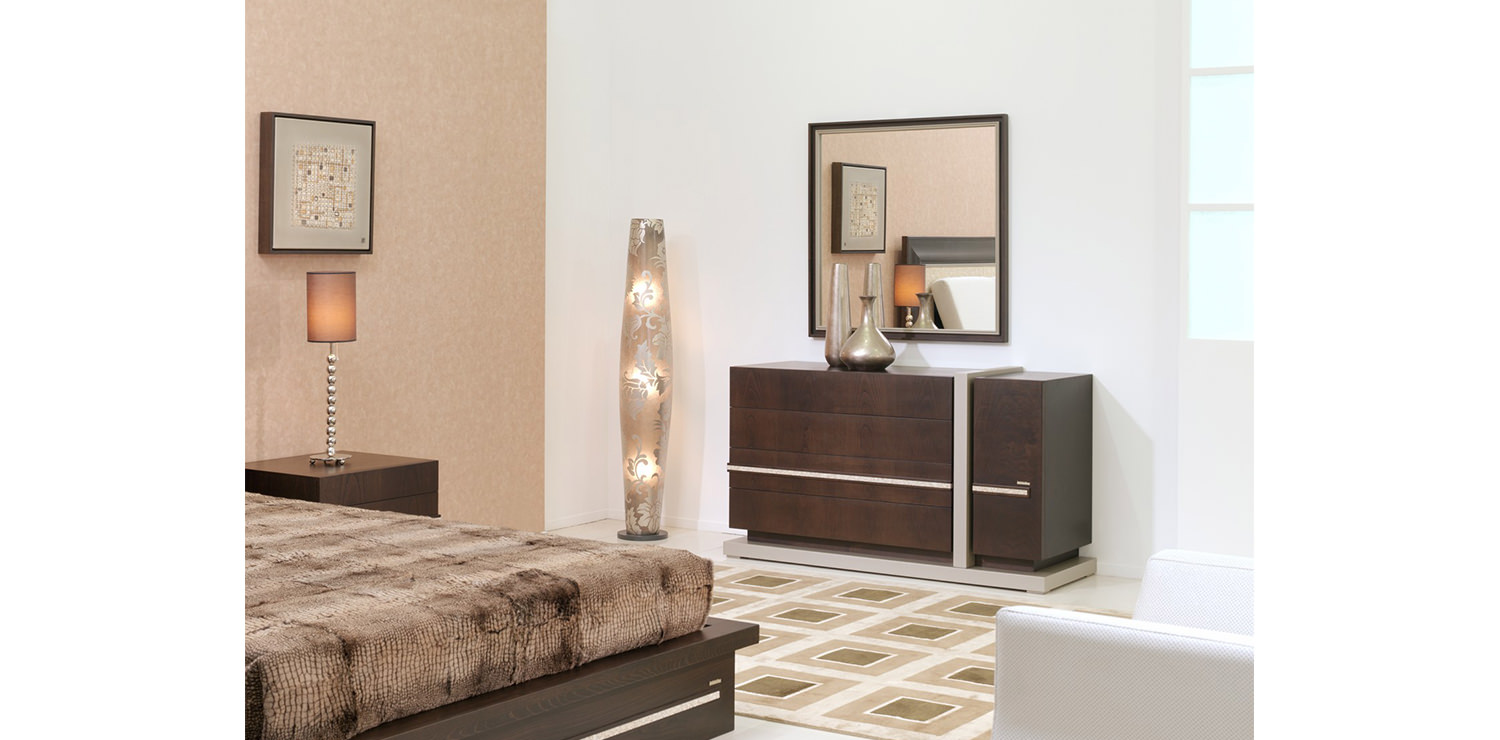 Champagne Chest of Drawers